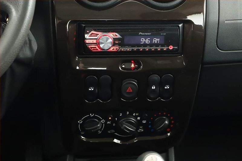 Dacia Duster (2012) 1.5 dCi, 4X4 - fotka 9 z 11