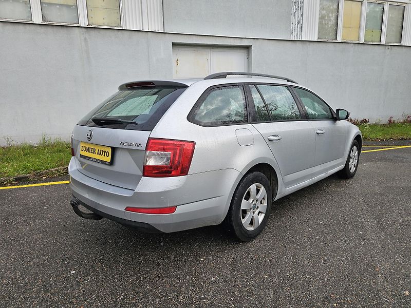 Škoda Octavia (2015) 3 1.6TDI TAŽNÉ  - fotka 5 z 17