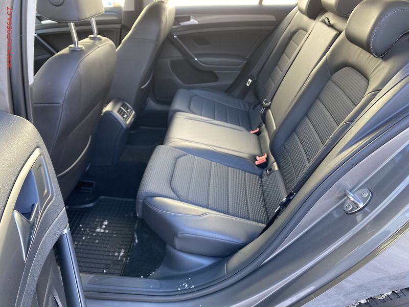 Volkswagen Golf (2014) 1.6TDi, Comfortline, zmk. - fotka 10 z 19
