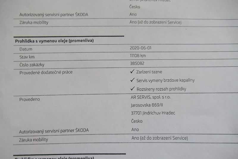 Škoda Octavia 1.8 TSi KLIMA TAŽNÉ 1.MAJ. - fotka 22 z 26