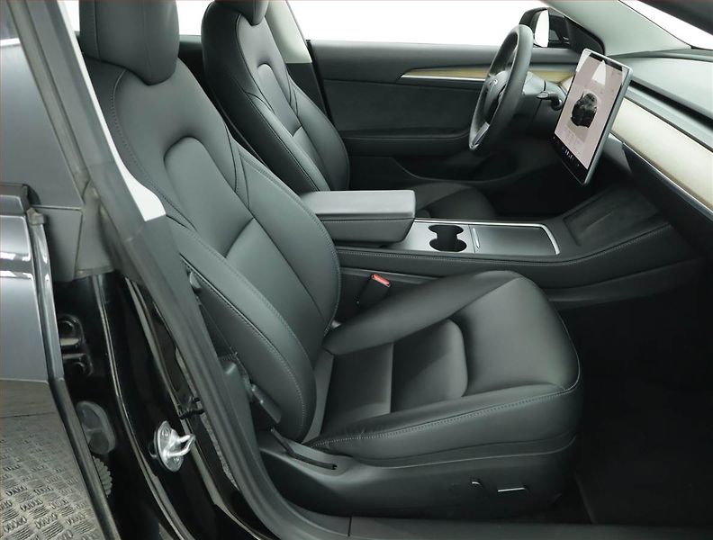 Tesla Model 3 (2022) Long Range 4WD 79kWh, SoH 91% - fotka 9 z 21