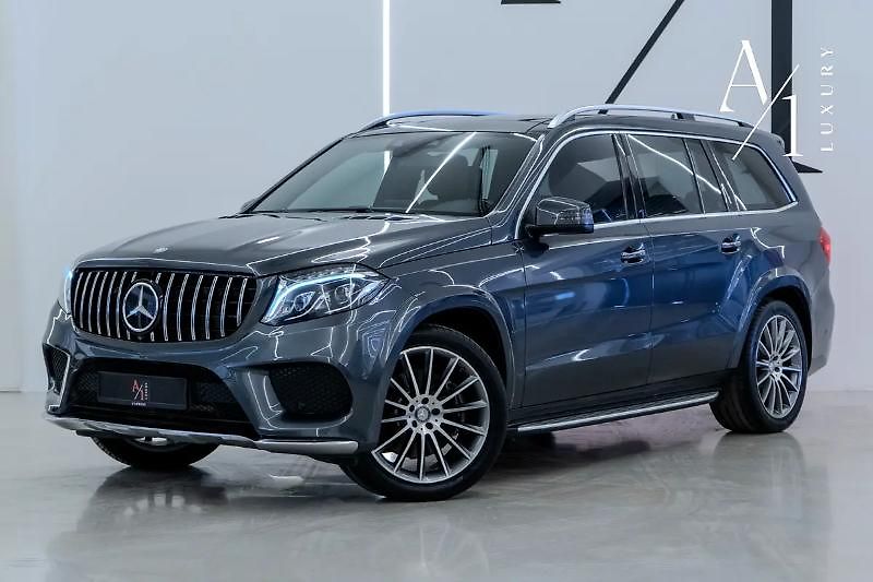 Mercedes-Benz GLS (2016) Rodinné SUV s V8 - fotka 1 z 17