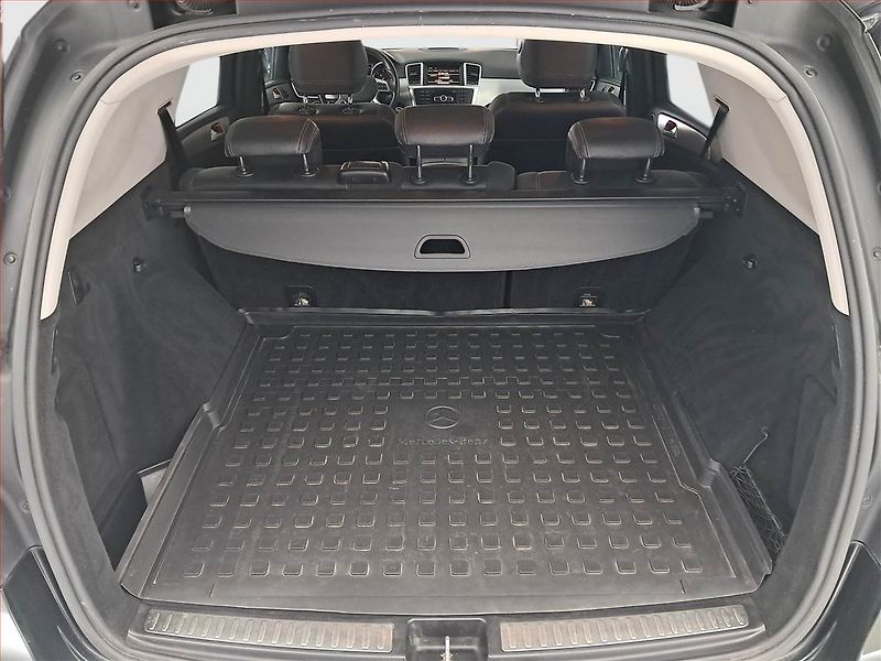 Mercedes-Benz Třídy M (2012) ML 350 BlueTEC, 4X4, Automat - fotka 14 z 19