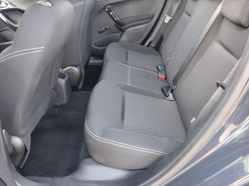 Peugeot 208 1,6   1.6 HDI  55kW Klimatizac - fotka 18 z 29
