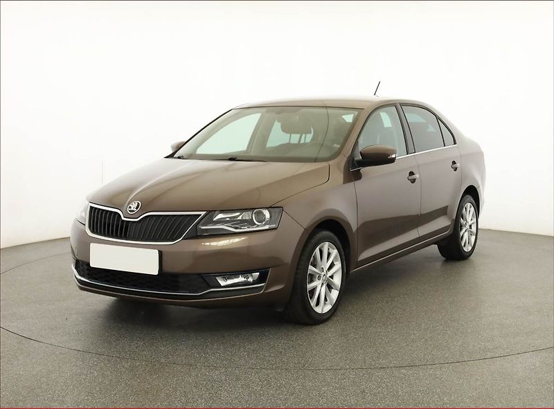 Škoda Rapid (2018) Style Plus 1.0 TSI, ČR,1.maj - fotka 2 z 17