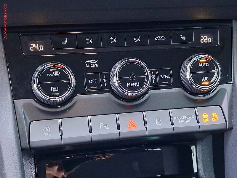 Škoda Karoq (2022) 1.5 TSi, 1.maj,ČR, Style,DSG - fotka 16 z 19