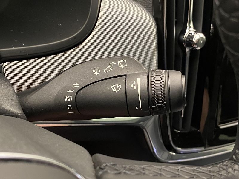 Volvo V90 B4 BRIGHT PLUS AUT - fotka 23 z 63