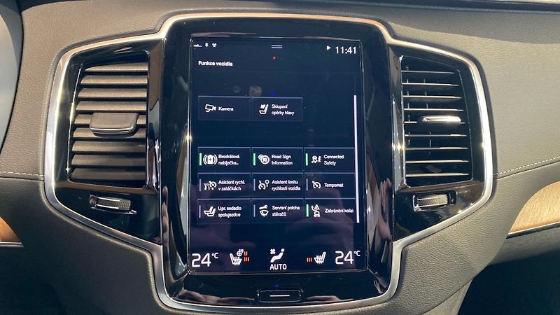 Volvo XC90 INSCRIPTION, B5 AWD, 173+10 kW - fotka 16 z 31