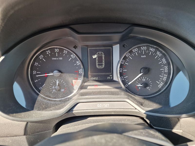Škoda Octavia 1,6TDI 81KW STYLE PLUS - fotka 12 z 14