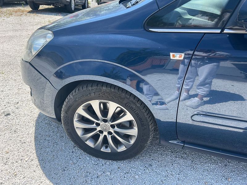 Opel Zafira 1.7 TDI - fotka 16 z 16