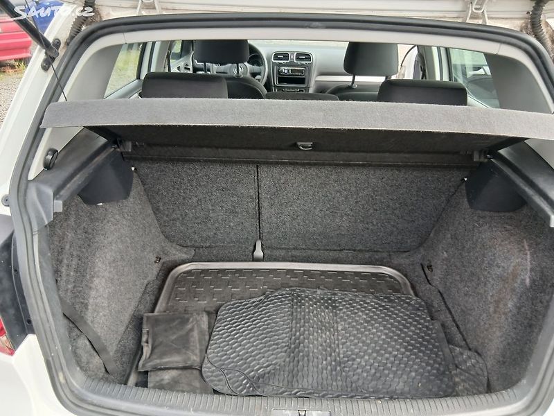 Volkswagen Golf VI 1.6 TDI - fotka 26 z 29