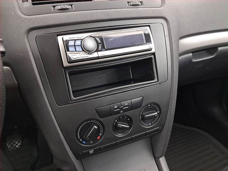 Škoda Octavia (2008) 1.8 TSI, po STK, levný provoz - fotka 12 z 13