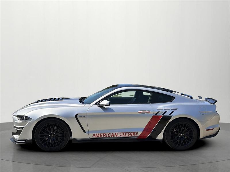 Ford Mustang 5,0 331 Kw GT V8 Automat - fotka 4 z 32