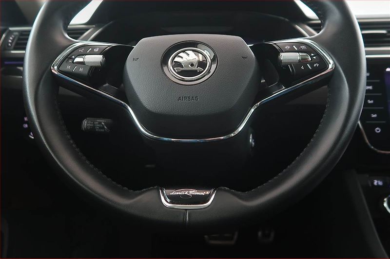 Škoda Superb (2023) Laurin&Klement 2.0 TDI - fotka 18 z 21