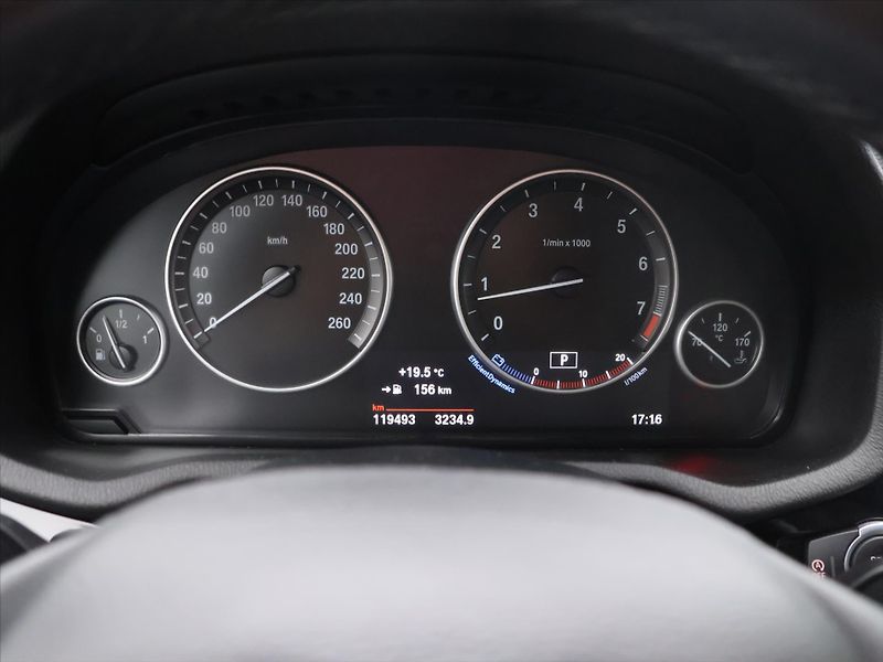 BMW X3 2,0 xDrive20i 135kW X-line DPH - fotka 17 z 32