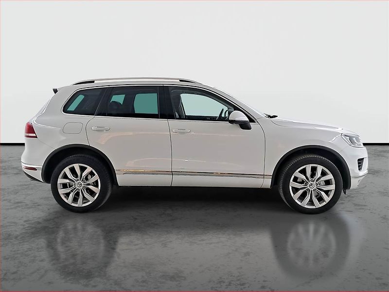 Volkswagen Touareg (2014) 3.0 TDI, 4X4, Automat - fotka 6 z 25