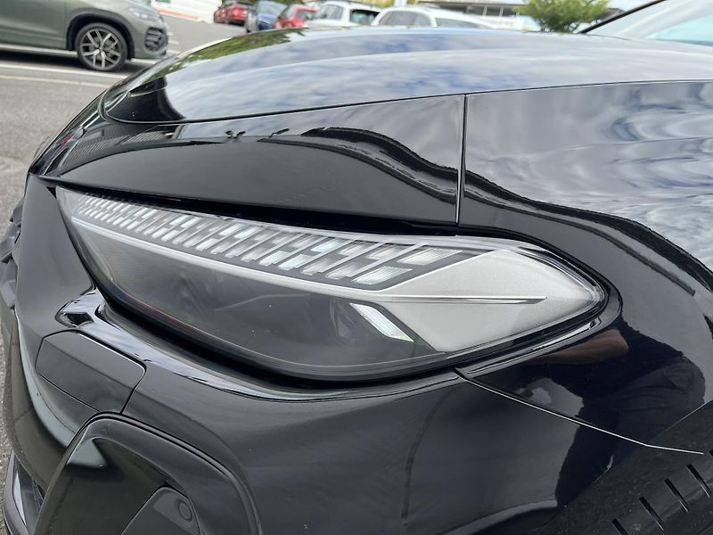 Audi A5 2.0TDi Quattro 150kW S-Line - fotka 11 z 23