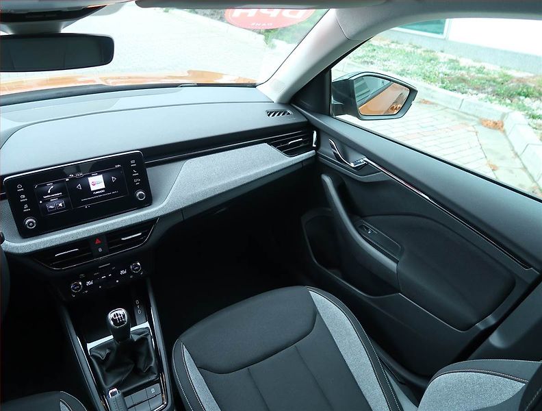 Škoda Kamiq (2024) 1.0 TSI - fotka 8 z 23