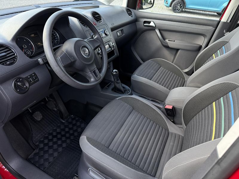 Volkswagen Caddy Life 1.6TDi TEAM  - fotka 9 z 19