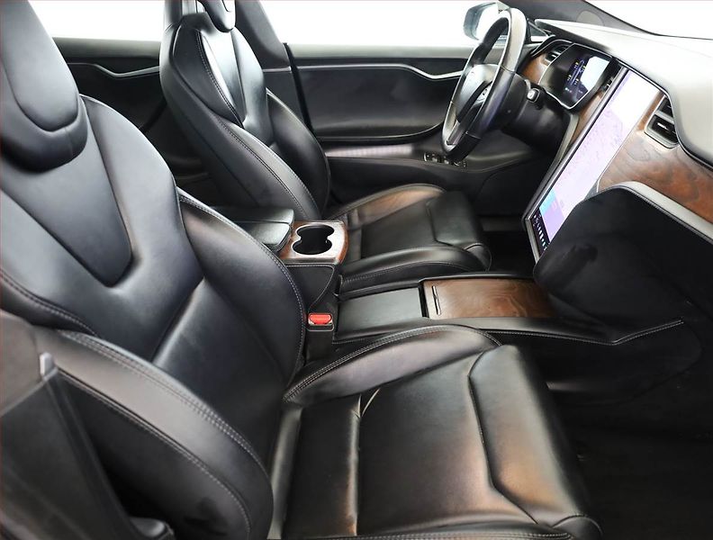 Tesla Model S (2019) Standard Range, SoH 88% - fotka 7 z 22
