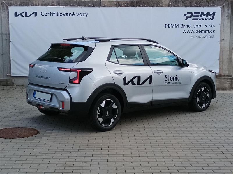 Kia Stonic 1.0 T-GDi GPF SPIN  PŘEDVÁDĚCÍ - fotka 2 z 8
