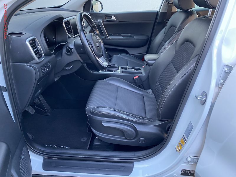 Kia Sportage (2019) 1.6 T-GDi AWD, Exclusive - fotka 9 z 17