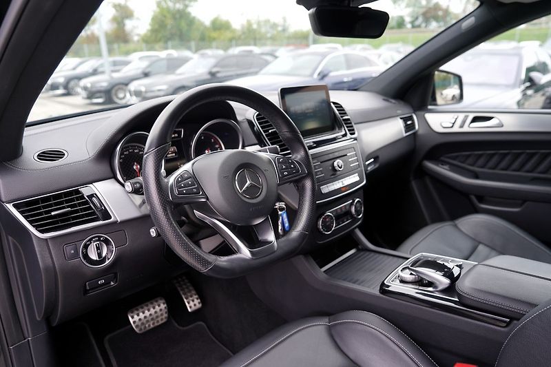 Mercedes-Benz GLE 350d 4Matic AMG/260PS/ČR - fotka 27 z 43