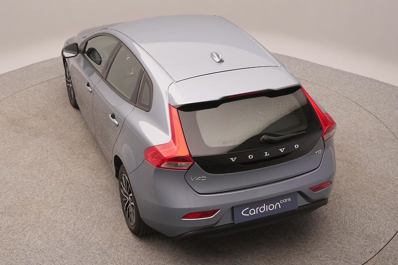 Volvo V40 T2 MOMENTUM AUT  - fotka 14 z 41