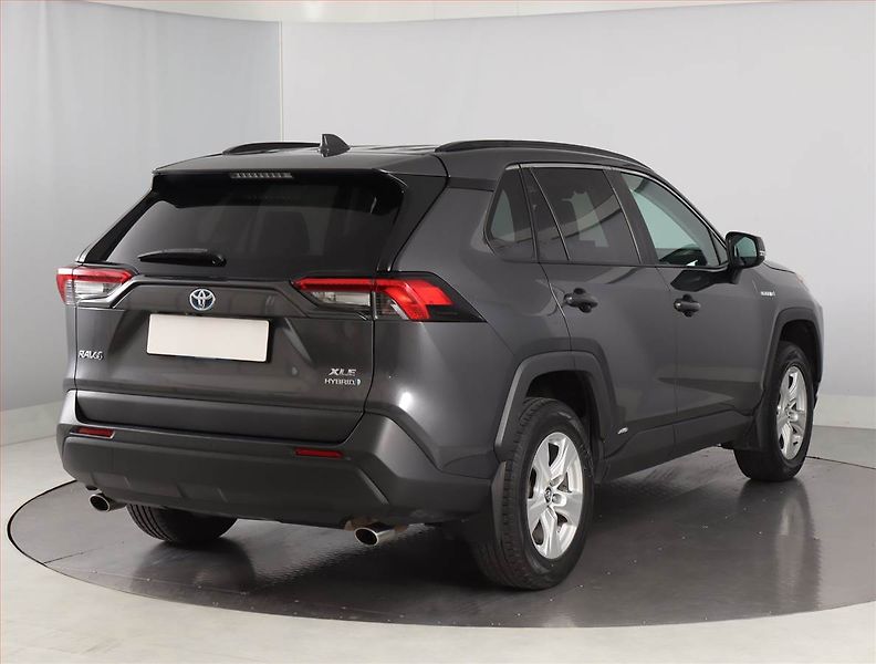 Toyota RAV4 (2020) 2.5 Hybrid - fotka 5 z 23