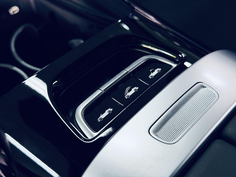 Mercedes-Benz CLE (2025) 53.AMG*4M*CABRIO*NAPPA*TOP - fotka 29 z 41