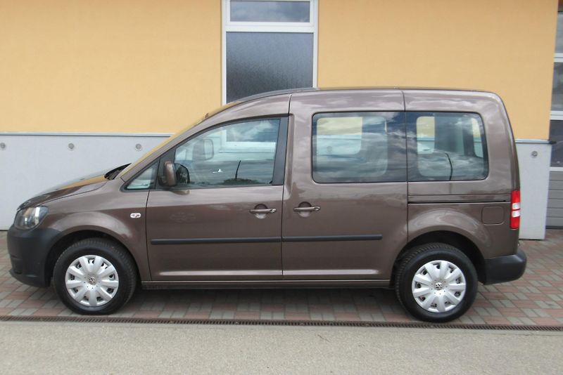 Volkswagen Caddy 1.6 TDI KLIMA TAŽNÉ - fotka 7 z 31