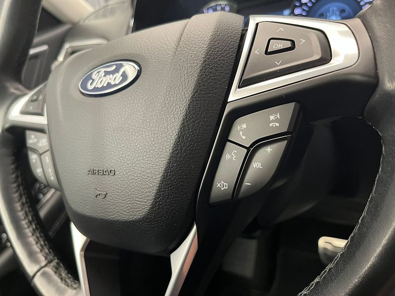 Ford Galaxy 2.5 HEV VIGNALE LED 7míst - fotka 10 z 76