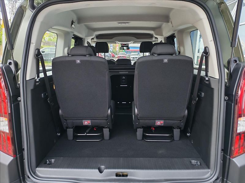 Peugeot Rifter (2026) 1.5 LONG ALLURE BlueHDi 130 S& - fotka 9 z 16