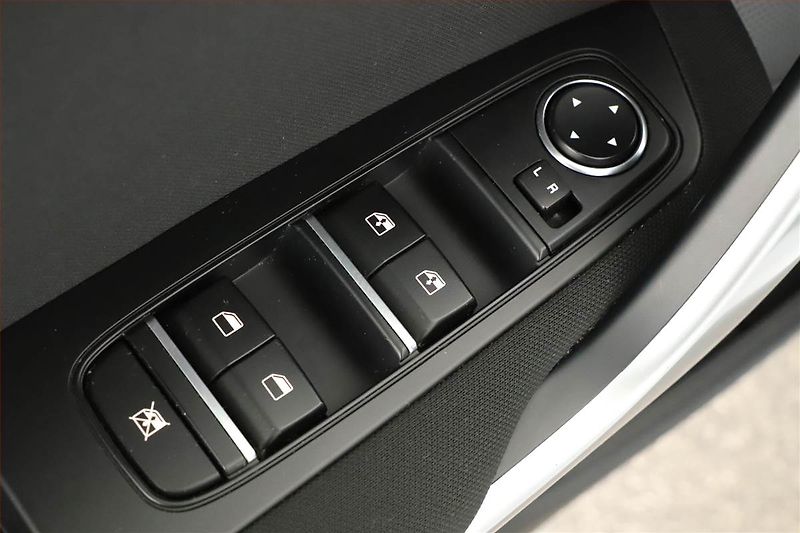 Kia Ceed (2023) Spin 1.5 T-GDI, ČR,1.maj - fotka 9 z 19