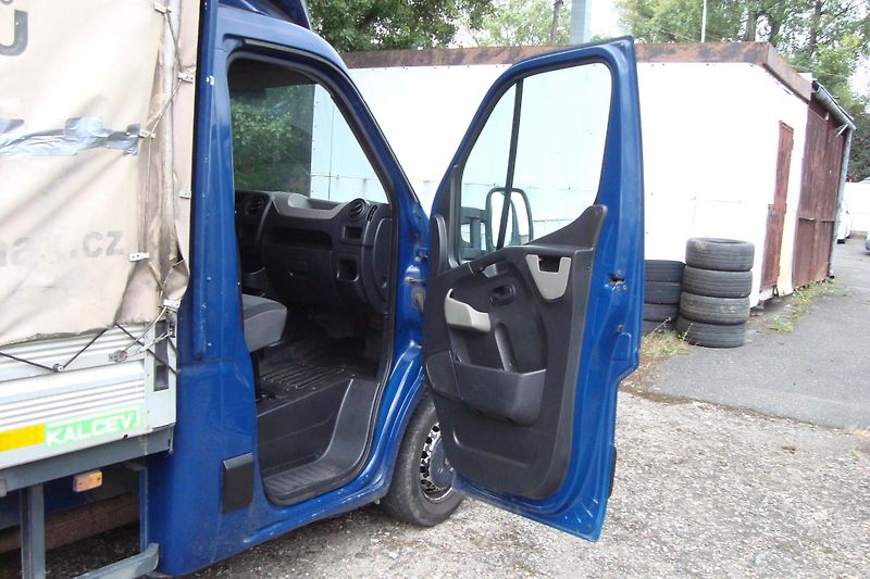 Renault Master (2014) 2.3 125 DCi, ČR, STK+ME 5/2028 - fotka 27 z 44