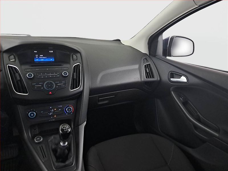 Ford Focus (2015) 1.6 TDCi, Serv.kniha - fotka 8 z 15