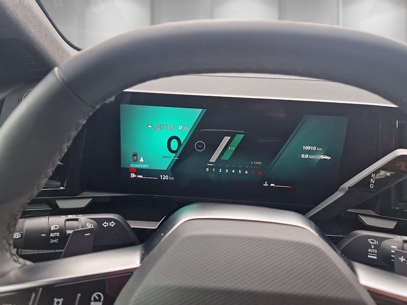 Renault Austral (2025) 1,3 TCe 116 kW Techno EDC - fotka 17 z 24