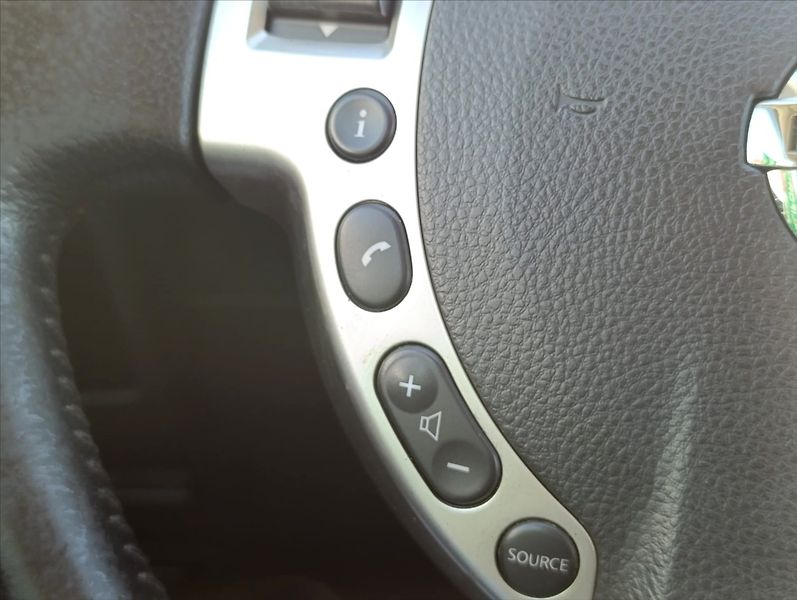 Nissan Qashqai 2,0 DCi 4x4 kamera tažné 1m ČR - fotka 29 z 39