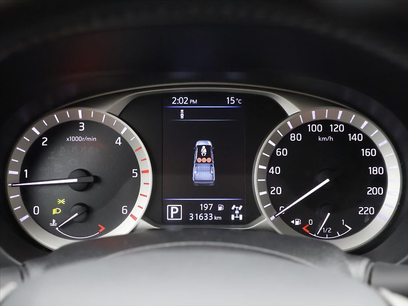Nissan Navara 2.3 dCi 140kW Automat CZ Tekna - fotka 17 z 36