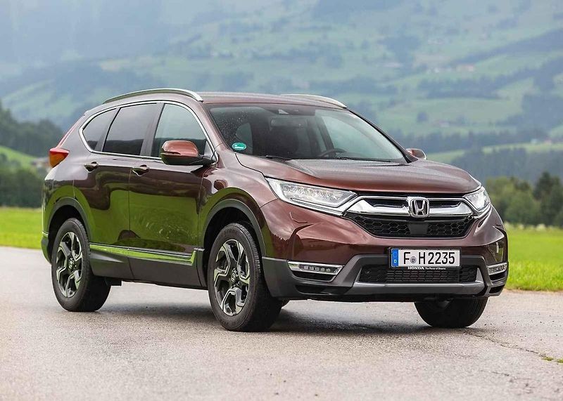 Výhodně koupíte třeba Dacii Duster, která na podzim plošně zlevnila o 15 tisíc korun.
