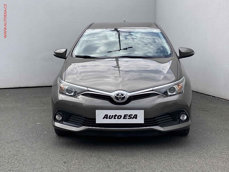 Toyota Auris (2019) 1.6i, ČR, servis.kniha - fotka 2 z 18