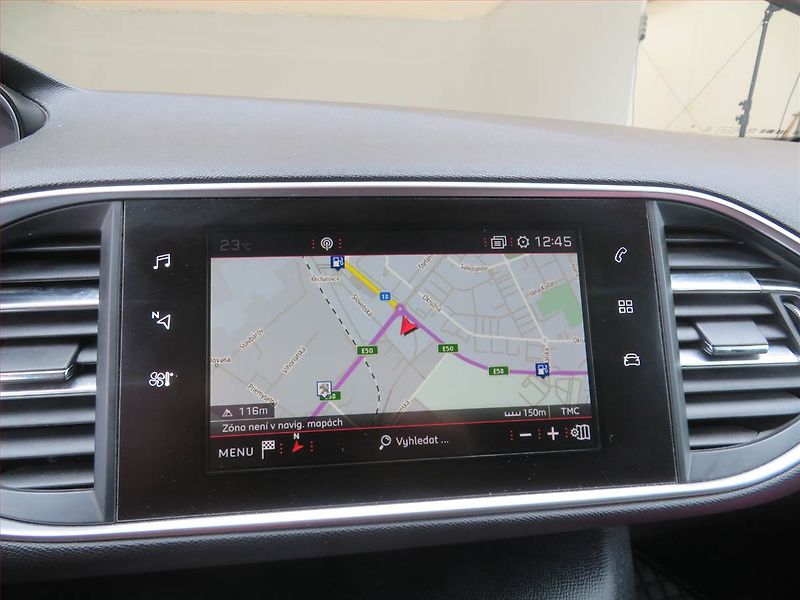 Peugeot 308 (2017) GT Line 1.6 BlueHDi, Automat - fotka 13 z 18