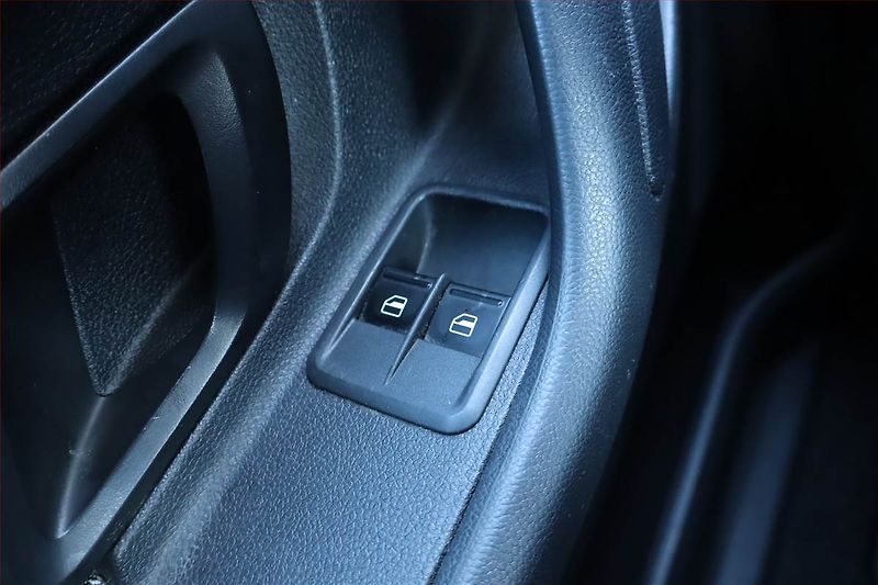 Škoda Fabia (2014) Ambition 1.4 16V - fotka 15 z 16