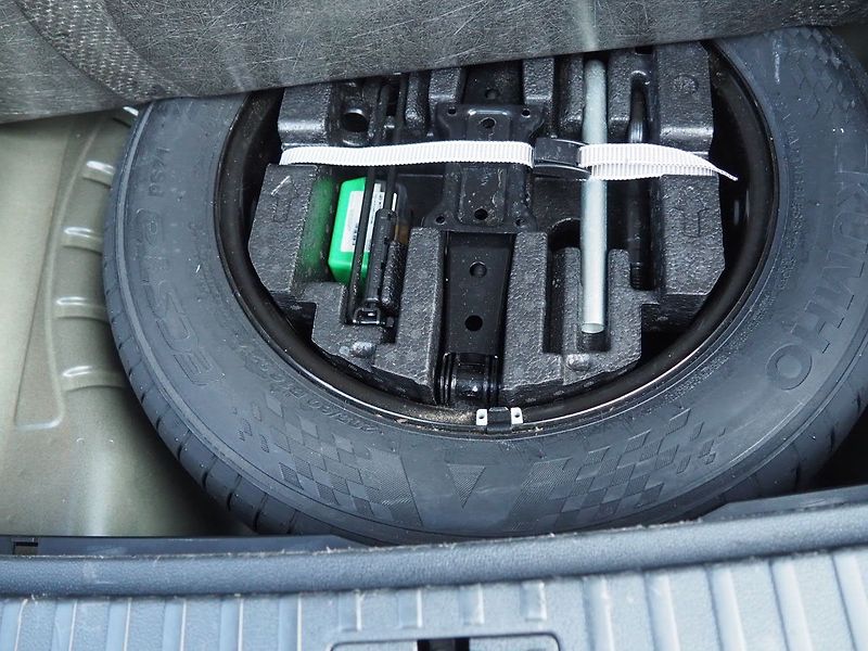 MG ZS (2023) 1.5i, Comfort, LED - fotka 14 z 32