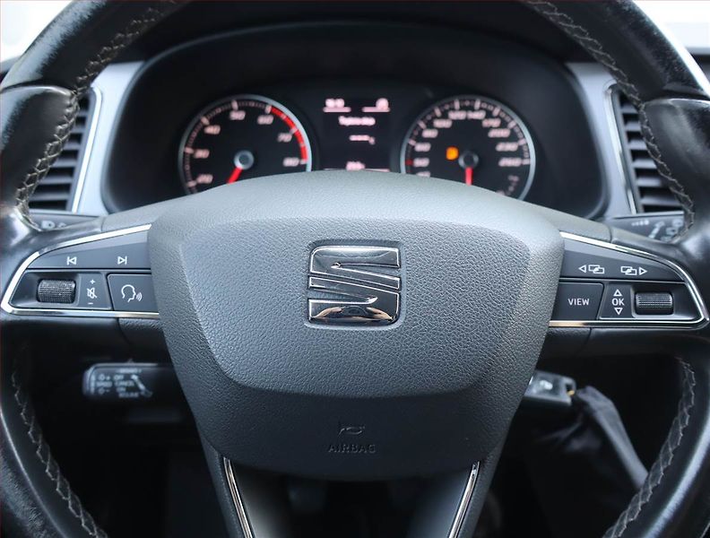 Seat Leon (2019) Style 1.0 TSI, Tempomat - fotka 15 z 16
