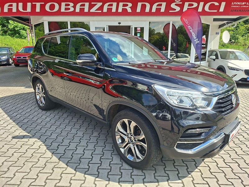 SsangYong Rexton (2018) 2.2D 133kW 4WD AT -NAVI-T.ZAŘ. - fotka 2 z 45
