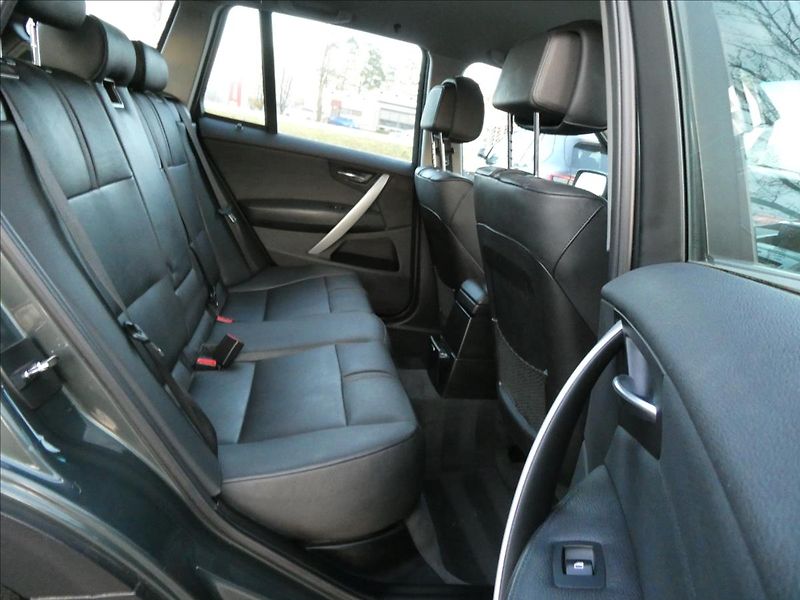 BMW X3 2,0 d xDrive 130kW,automat,TZ - fotka 21 z 38