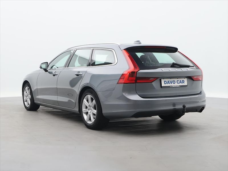 Volvo V90 2.0 D3 110kW Momentum LED - fotka 5 z 40