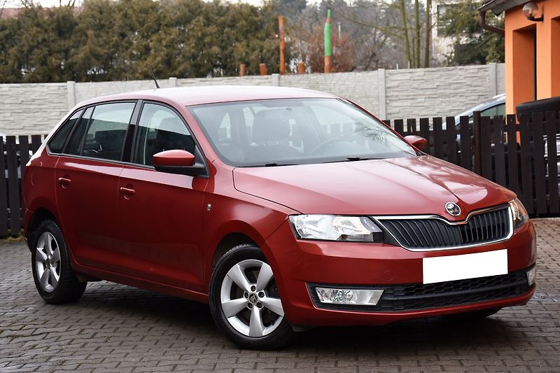 Škoda Rapid 1.6 TDi CR SPACEBACK STYLE - fotka 1 z 33