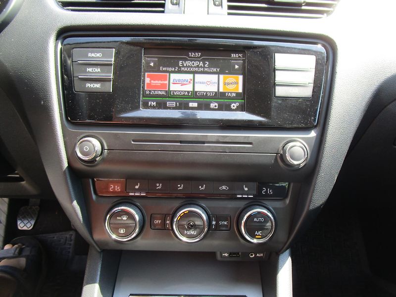 Škoda Octavia 1,6TDI-66KW- KOUPENA V ČR - fotka 11 z 14